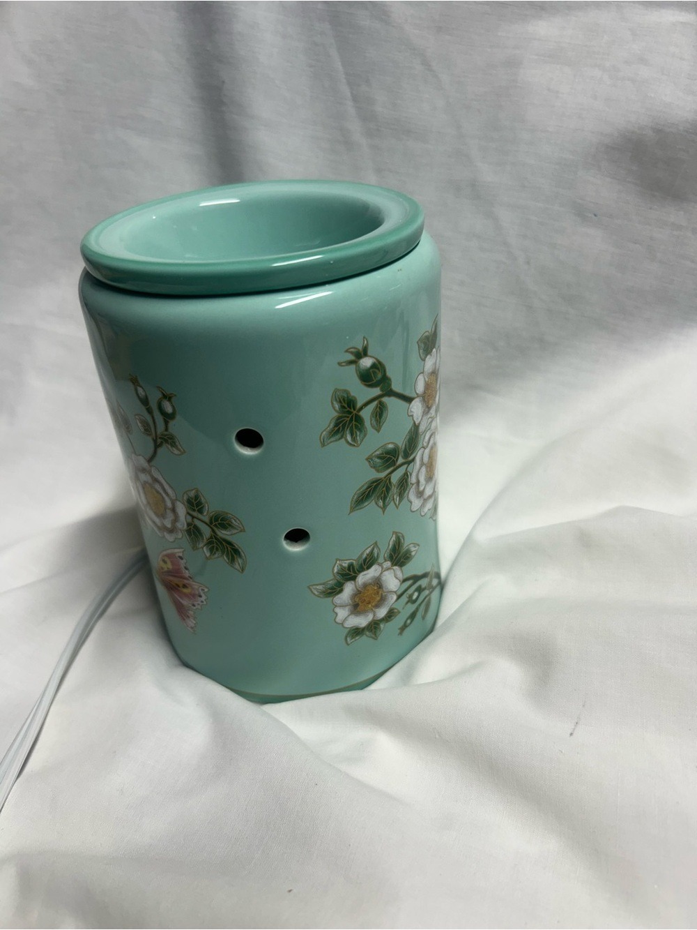 Retired Madame Butterfly Mint Scentsy Wax Warmer - Picture 5 of 13